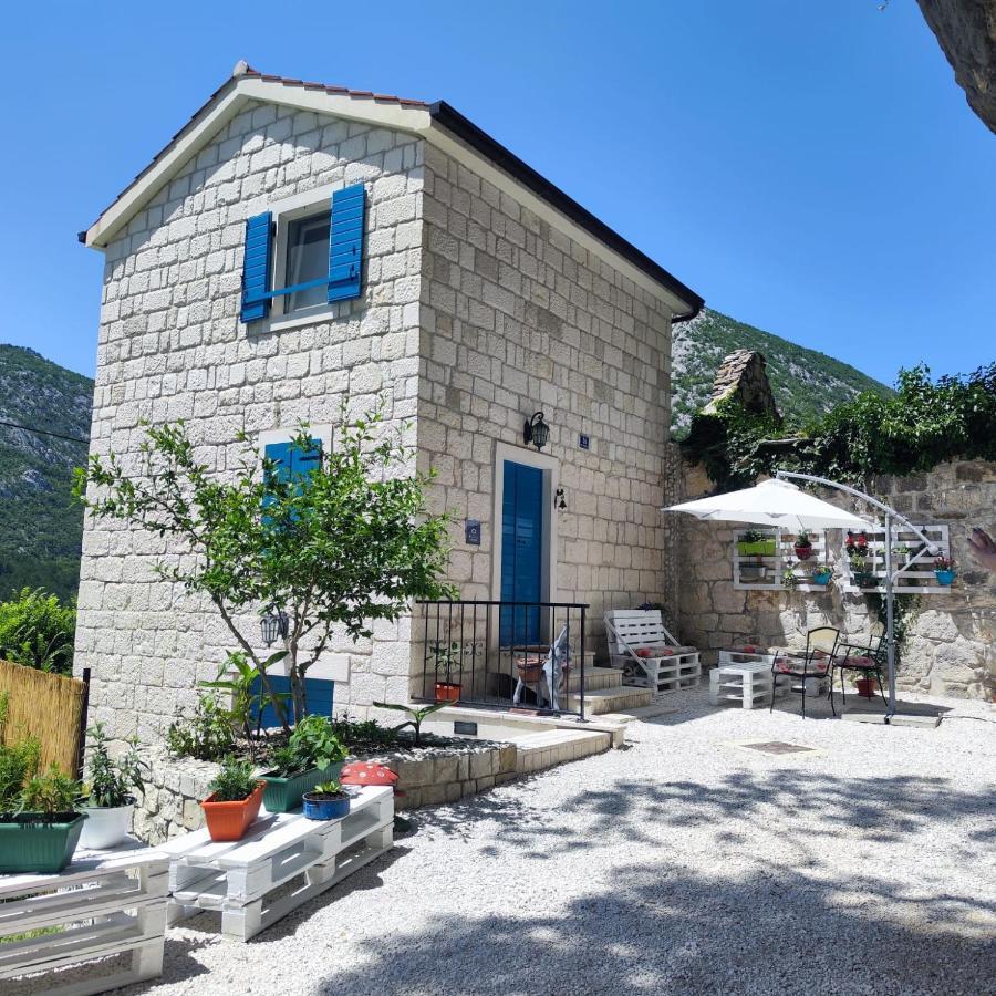 Vintage Stone House Eldo In Podaspilje, Omis Bagian luar foto