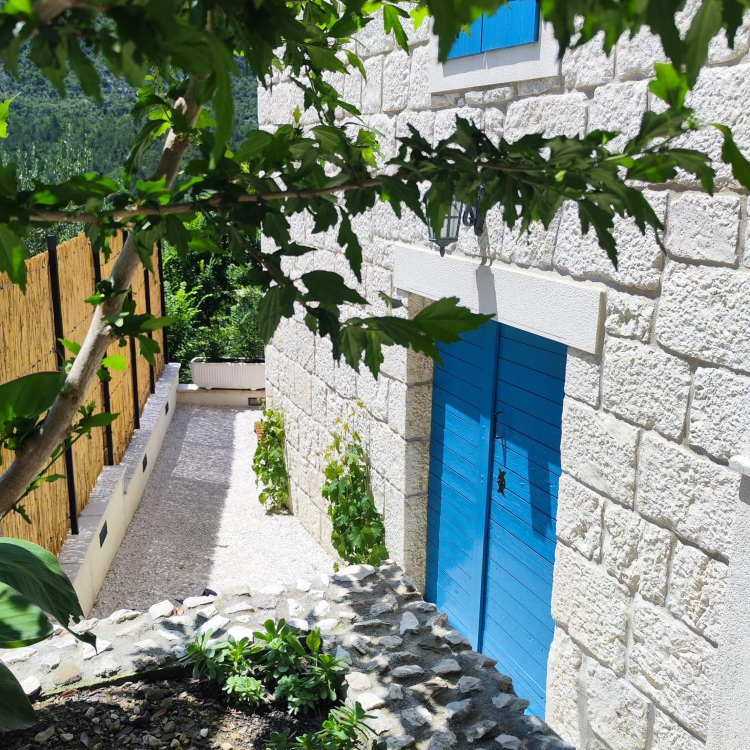 Vintage Stone House Eldo In Podaspilje, Omis Bagian luar foto